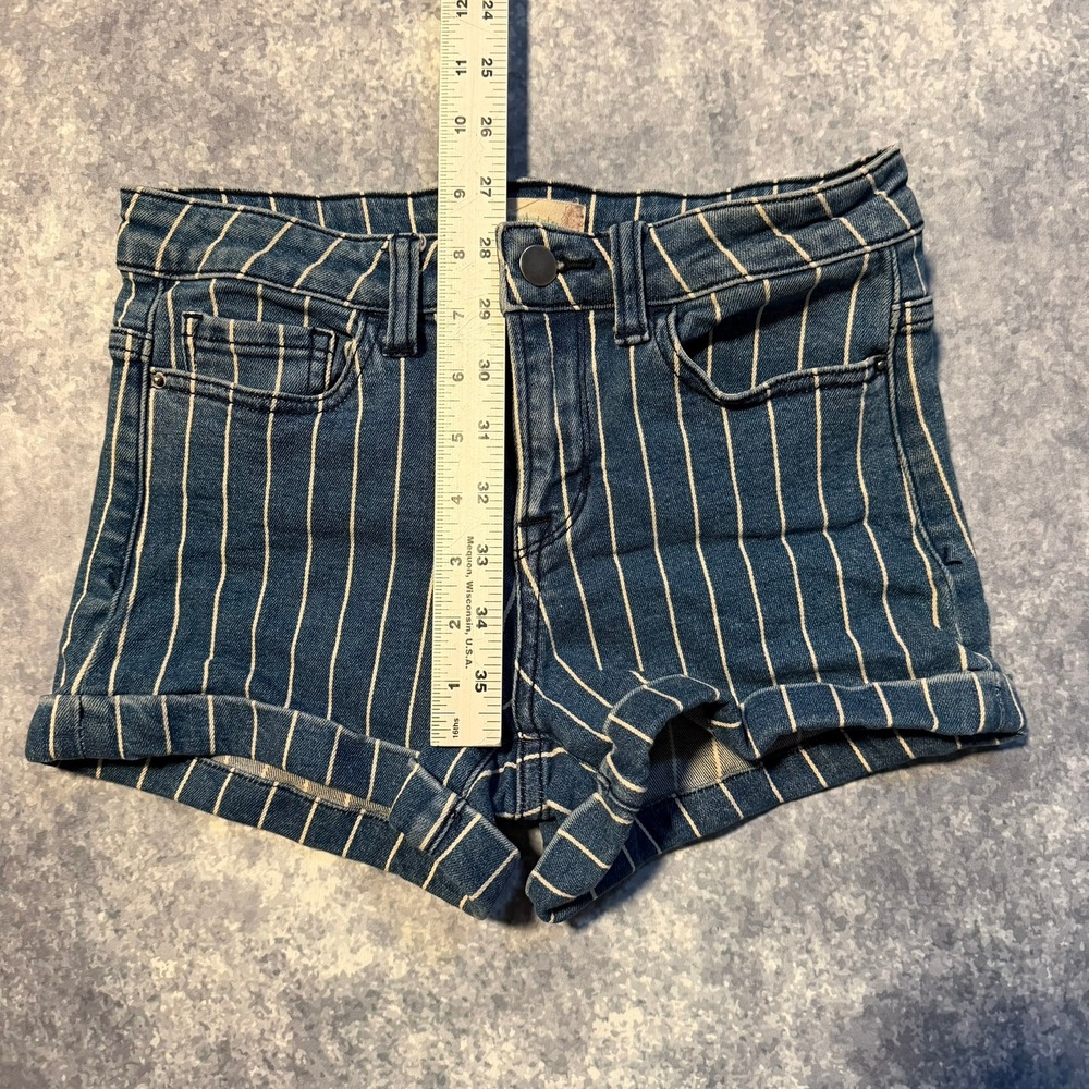 Altar'd State Womens Blue White Striped Denim Shorts Size 3 Cuffed Hem Pockets‎ - Picture 6 of 7